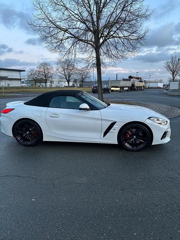 Gebraucht BMW Z4 Shadowline 197 PS (144 kW) 2023 Weiß Cabrio