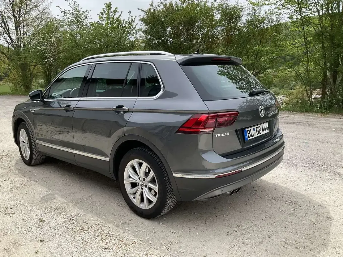 Gebraucht VW Tiguan Highline 180 PS (132 kW) 2017 Grau SUV