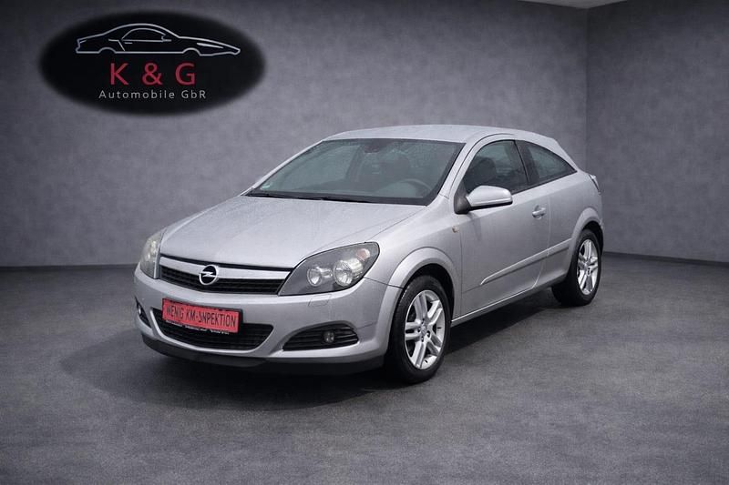 Gebraucht Opel Astra Edition 105 PS (77 kW) 2007 Silber Coupé