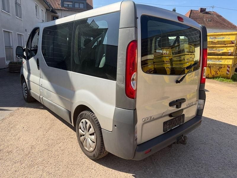 Gebraucht Opel Vivaro 114 PS (83 kW) 2008 Grau Van / Kleinbus