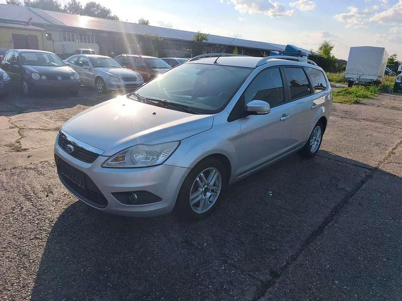 Polarsilber metallic Gebraucht 2008 Ford Focus Style Kombi | 2.690 € (Fairer Preis) - Bild 1/4