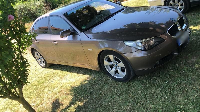 Gebraucht BMW 525 218 PS (160 kW) 2004 Braun Limousine
