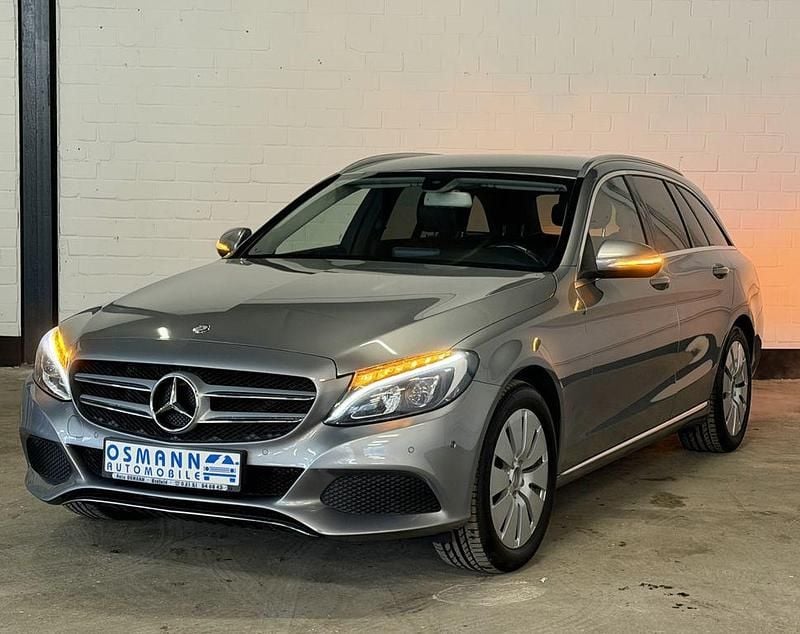 Gebraucht Mercedes C200 Avantgarde 136 PS (100 kW) 2015 Palladiumsilber  metalliclack Kombi