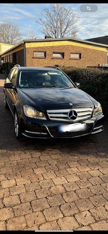 Gebraucht Mercedes C220 170 PS (125 kW) 2012 Schwarz Kombi