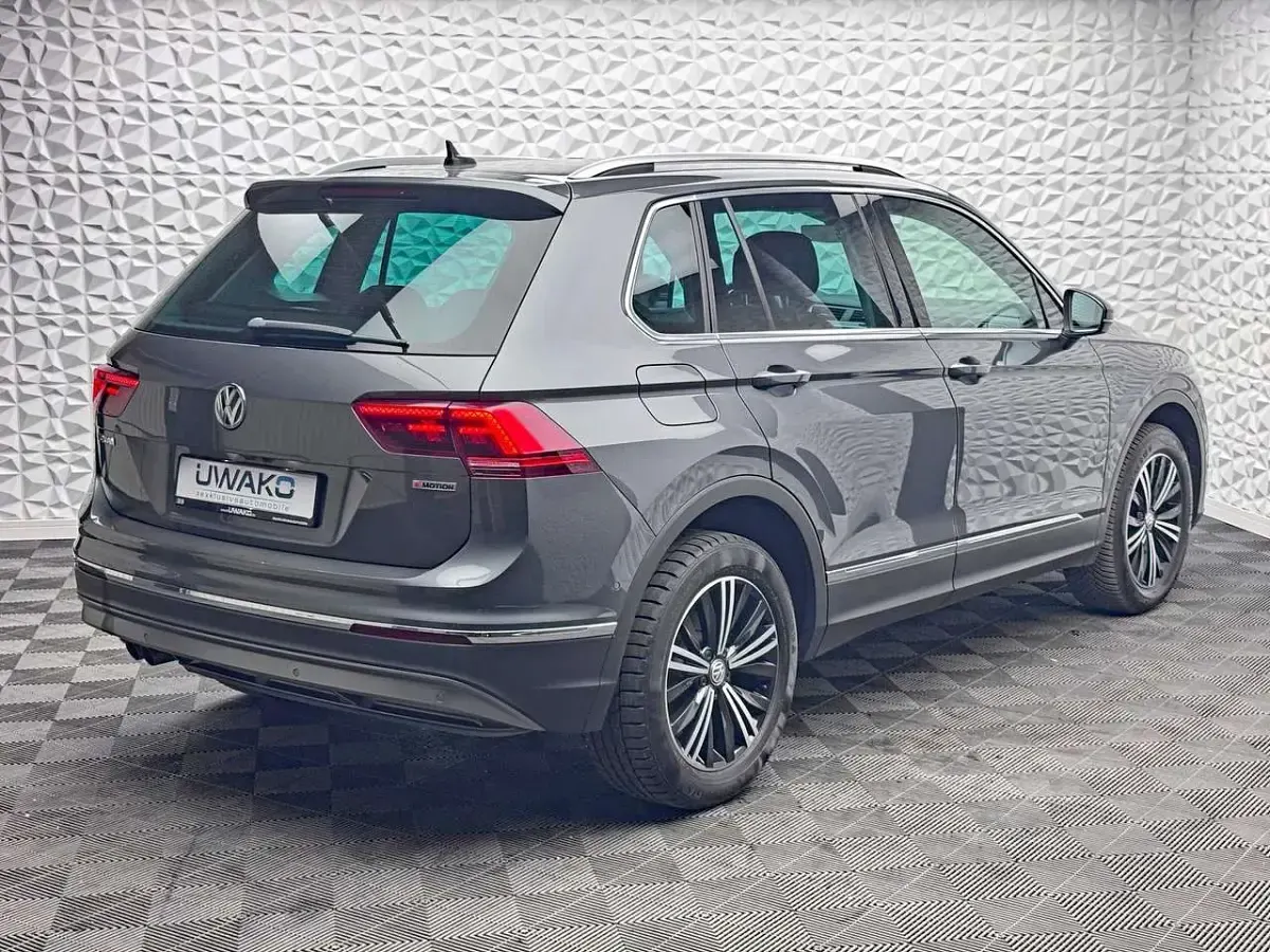 Gebraucht VW Tiguan Highline 190 PS (139 kW) 2019 Indiumgrau metallic SUV