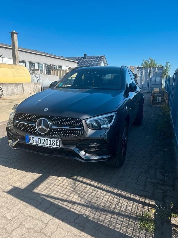 Gebraucht Mercedes GLC300 310 PS (228 kW) 2020 Grau SUV