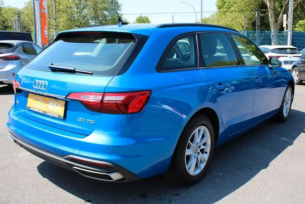 Gebraucht Audi A4 Sport 136 PS (100 kW) 2021 Blau Kombi