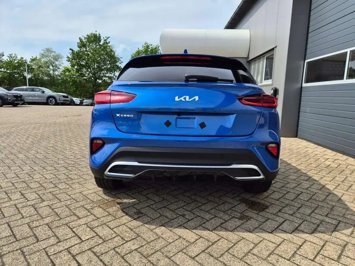 Neu Kia XCeed 150 PS (110 kW) 2026 Blueflame metallic SUV