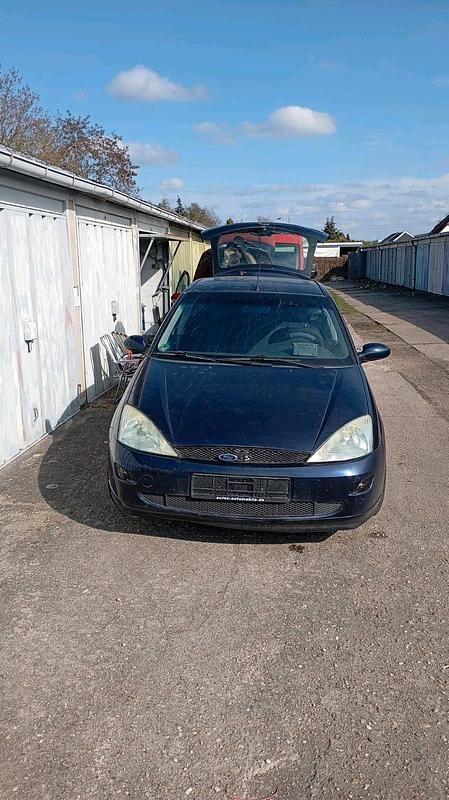 Gebraucht Ford Focus 100 PS (73 kW) 1999 Blau Limousine