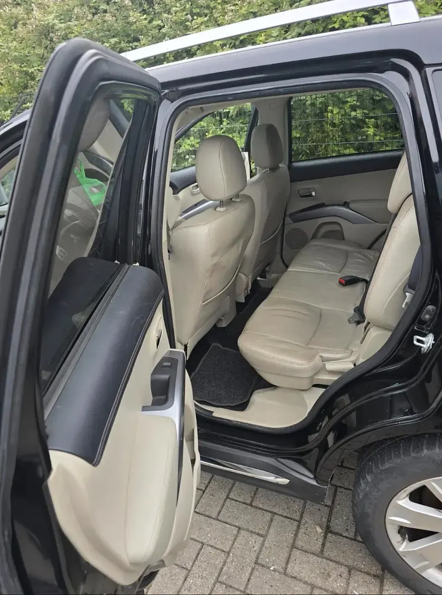 Gebraucht Mitsubishi Outlander 156 PS (114 kW) 2009 Schwarz SUV