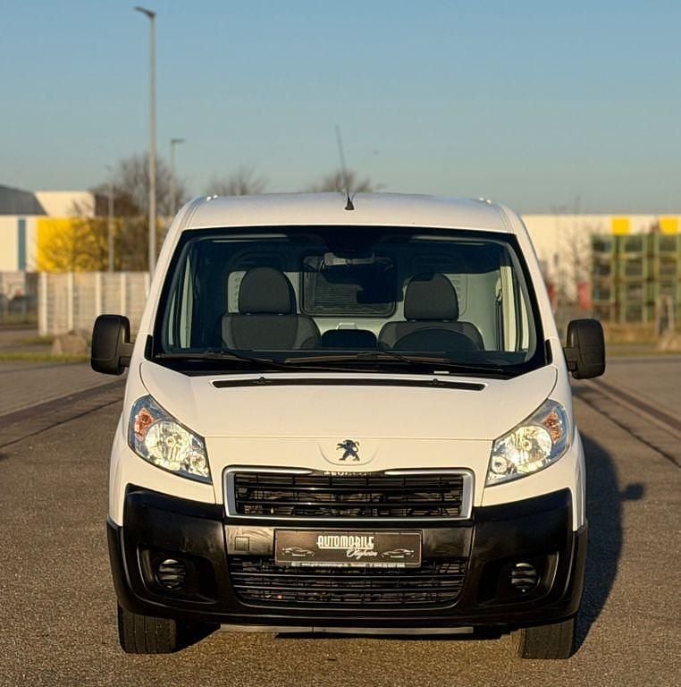 Gebraucht Peugeot Expert 128 PS (94 kW) 2014 Weiß Van