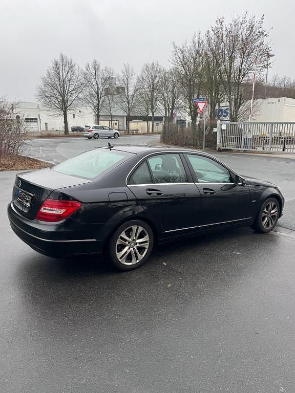 Gebraucht Mercedes C180 156 PS (114 kW) 2012 Schwarz Limousine