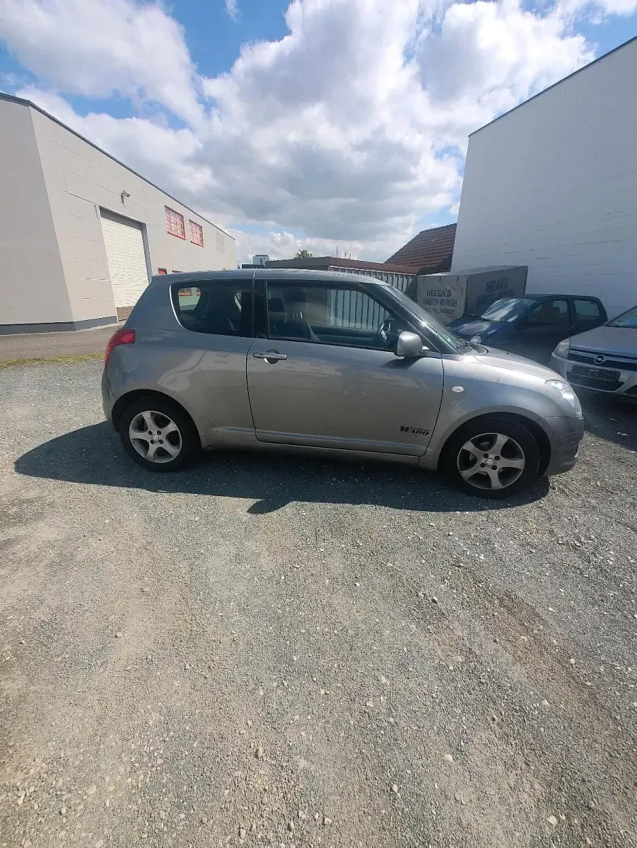 Gebraucht Suzuki Swift 105 PS (77 kW) 2008 Grau Kleinwagen