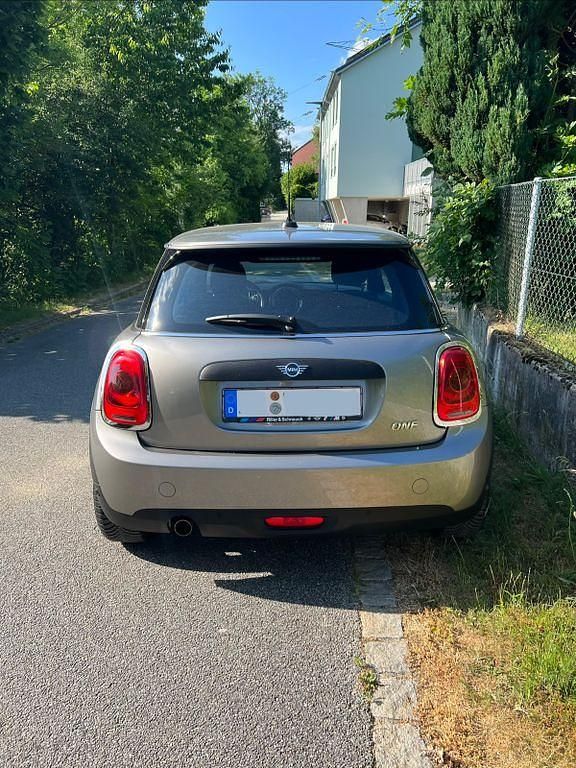Gebraucht Mini Cooper 101 PS (74 kW) 2020 Grau Kleinwagen