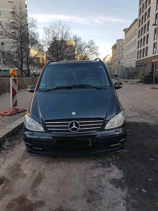 Schwarz Gebraucht 2004 Mercedes Viano Van / Kleinbus | 5.950 € (Guter Preis) - Bild 1/4