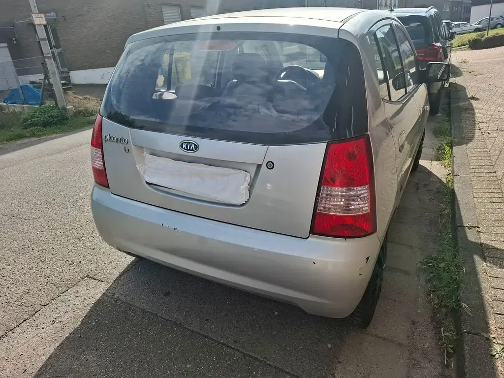 Gebraucht Kia Picanto 61 PS (44 kW) 2007 Silber Kleinwagen