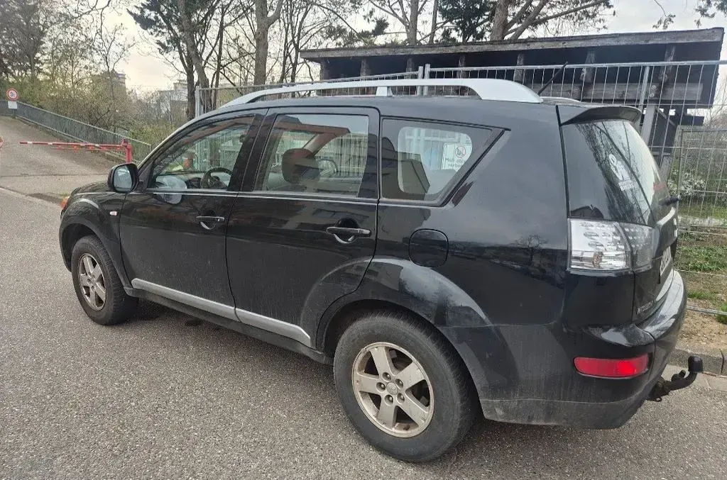 Gebraucht Mitsubishi Outlander Invite 140 PS (102 kW) 2009 Schwarz SUV