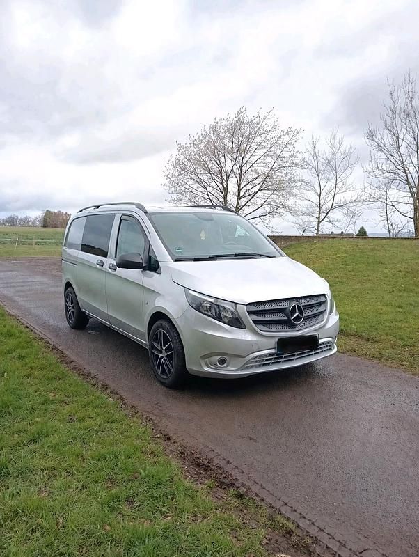 Gebraucht Mercedes Vito 190 PS (139 kW) 2016 Silber Van