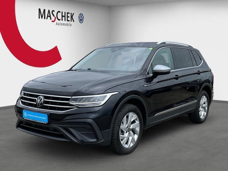 Deep black perleffekt Gebraucht 2024 VW Tiguan Allspace Life SUV | 34.420 € (Superpreis) - Bild 1/4