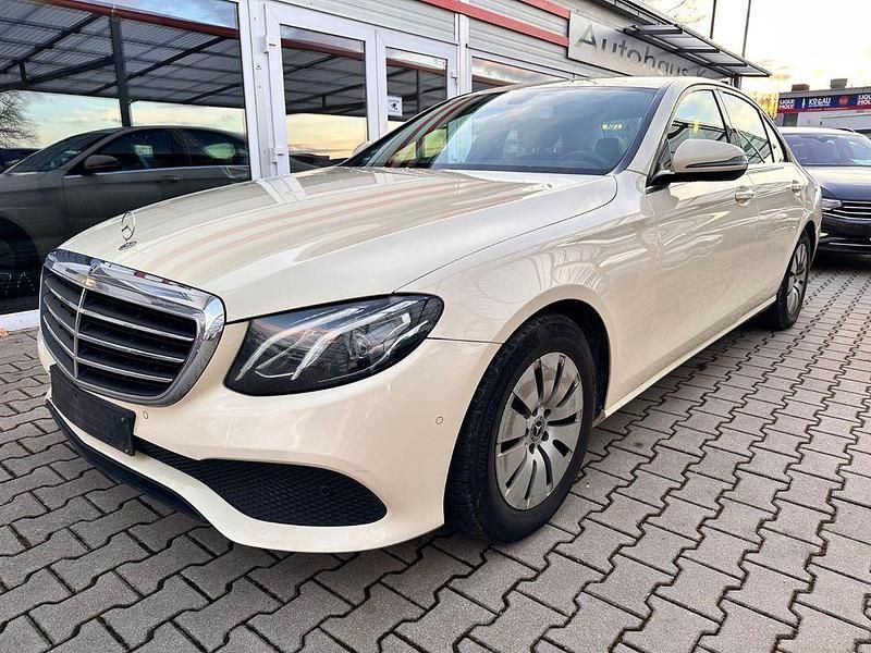 Gebraucht Mercedes E200 160 PS (117 kW) 2020 Beige Limousine