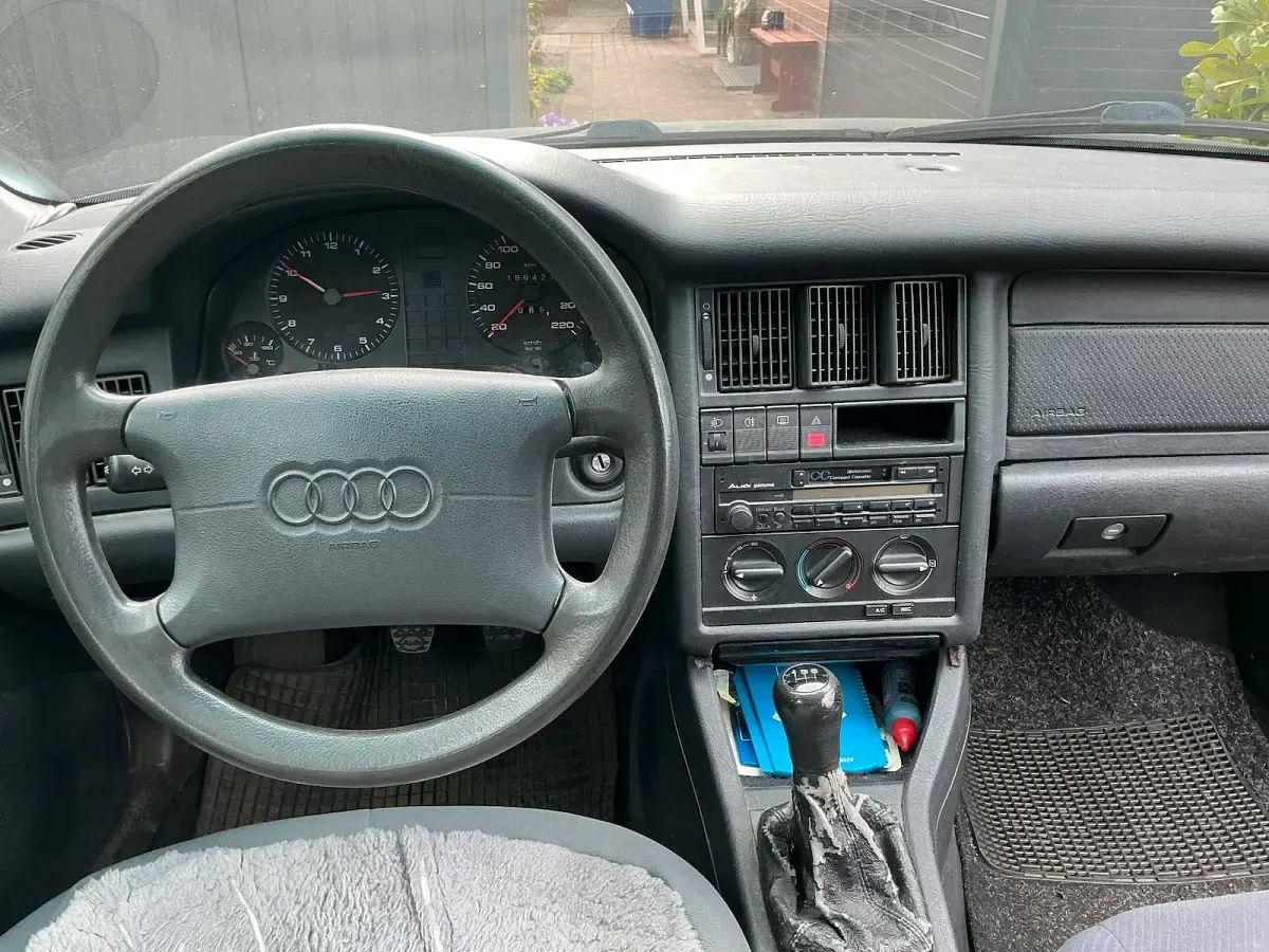 Gebraucht Audi 80 90 PS (66 kW) 1994 Grau Limousine