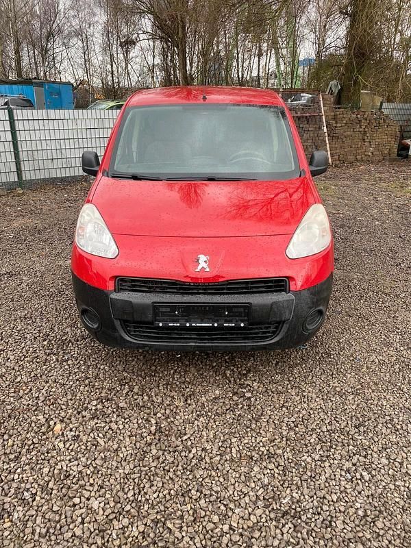 Gebraucht Peugeot Partner 75 PS (55 kW) 2012 Rot Van / Kleinbus