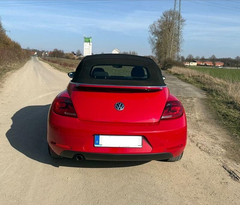 Gebraucht VW Beetle Allstar 105 PS (77 kW) 2016 Rot Kleinwagen