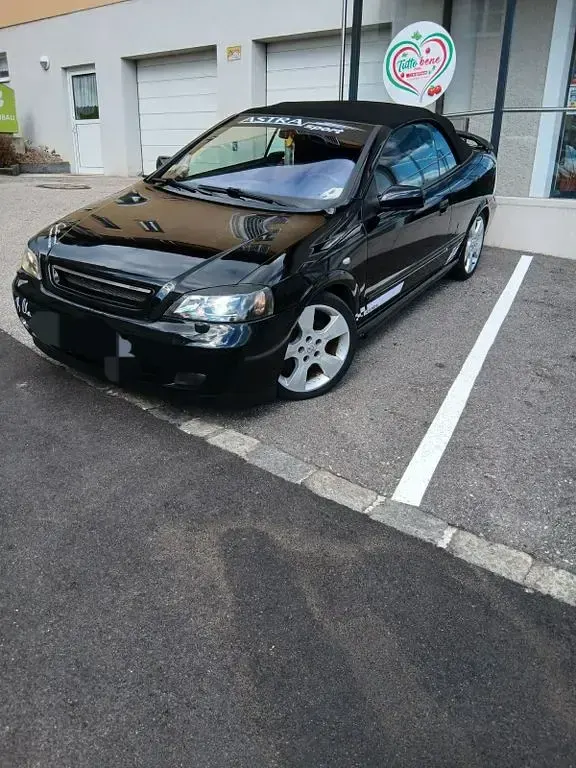 Gebraucht Opel Astra 147 PS (108 kW) 2004 Schwarz Cabrio