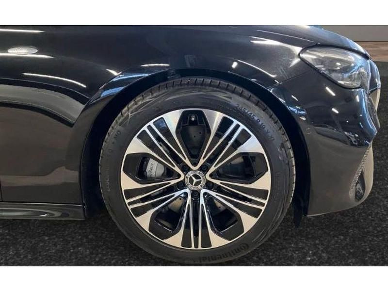 Gebraucht Mercedes E300 Avantgarde 313 PS (230 kW) 2025 Obsidianschwarzmetallic (metallic) Kombi