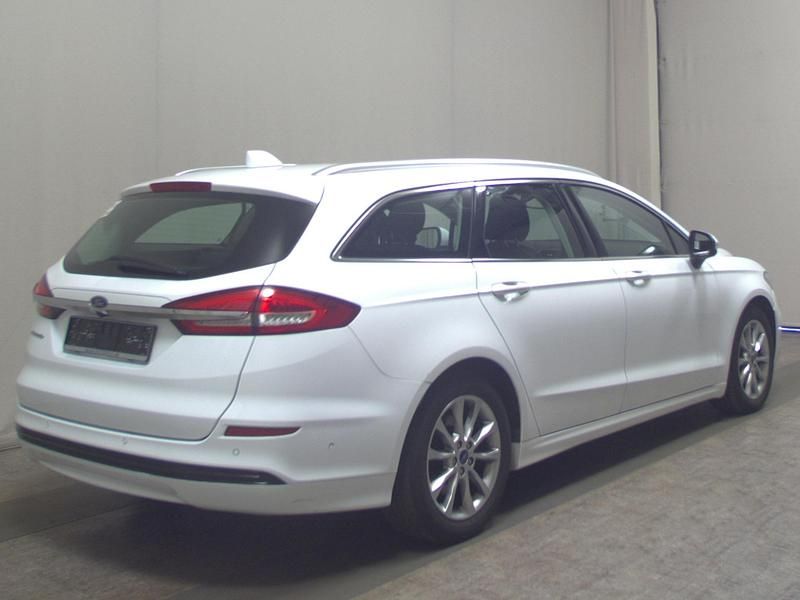 Gebraucht Ford Mondeo Titanium 150 PS (110 kW) 2022 Weiss Kombi