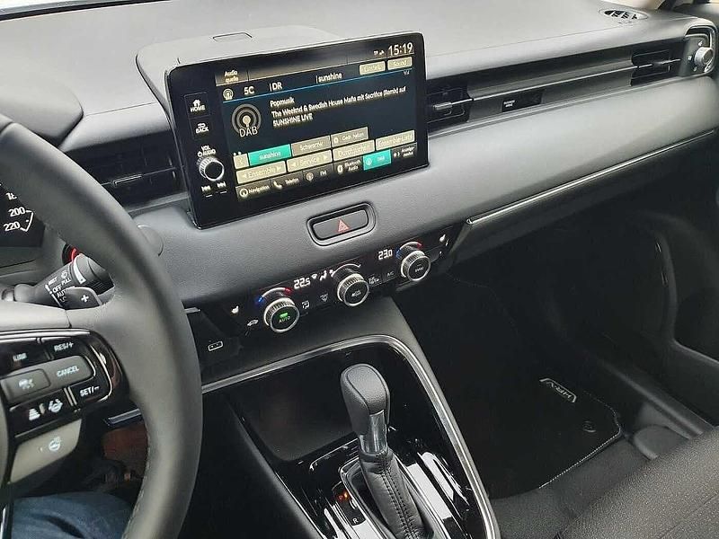 Gebraucht Honda HR-V Elegance 107 PS (78 kW) 2022 Premium sunlight whi SUV