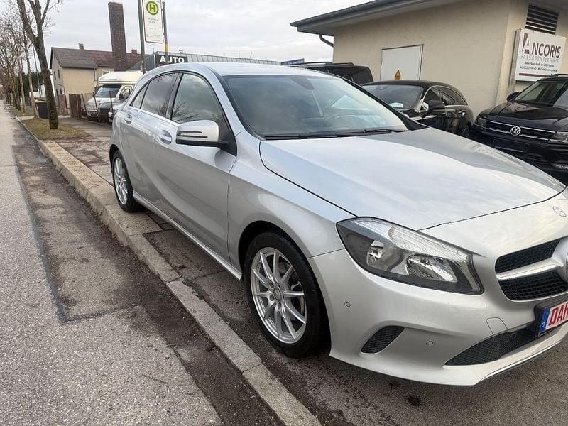Gebraucht Mercedes A200 Edition 156 PS (114 kW) 2016 Silber Limousine