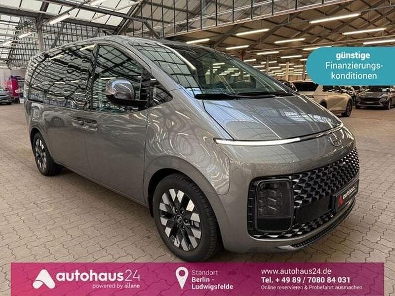 Grau Gebraucht 2022 Hyundai Staria Signature Van | 40.990 € (Guter Preis) - Bild 1/4