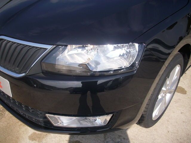 Gebraucht Skoda Rapid Ambition 86 PS (63 kW) 2013 Schwarz metallic Kombi