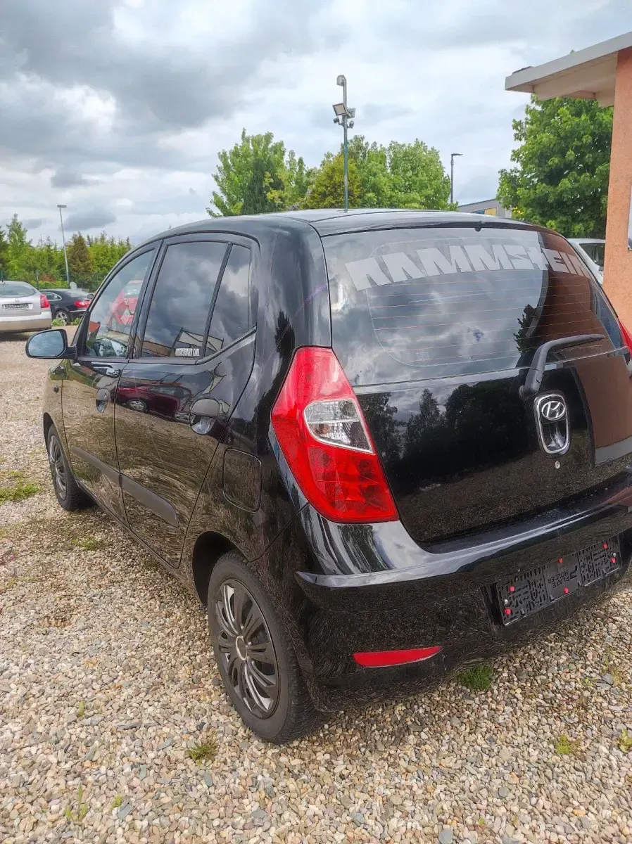 Gebraucht Hyundai i10 Classic 69 PS (50 kW) 2011 Schwarz Kleinwagen