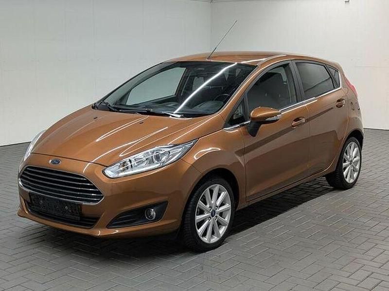 Braun (torinobraun metallic) Gebraucht 2016 Ford Fiesta Titanium Kleinwagen | 7.970 € (Fairer Preis) - Bild 1/4
