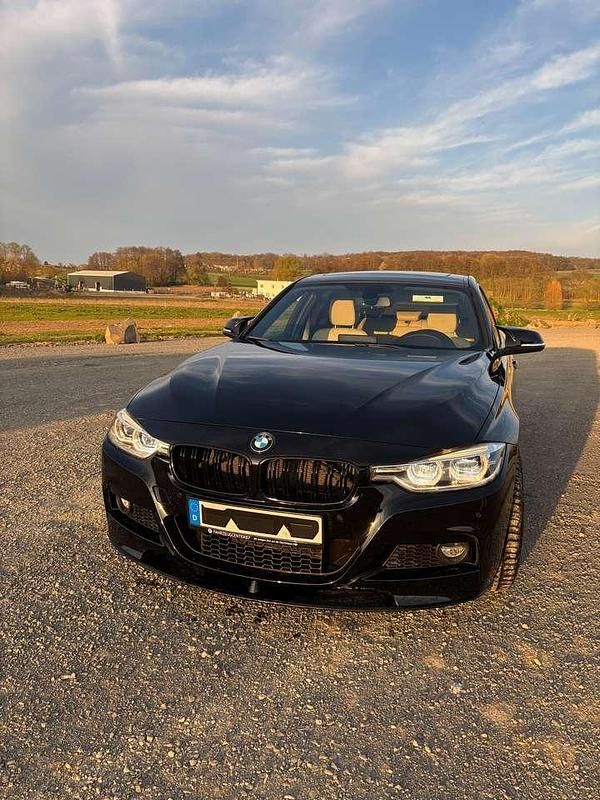 Gebraucht 2017 BMW 330 Sport Line Limousine | 25.000 € (Teuer) - Bild 1/4
