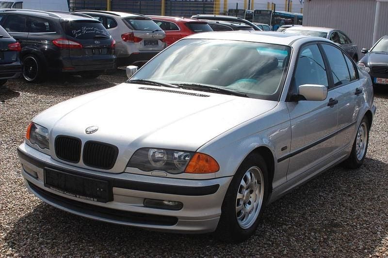 Używany BMW 320 136 KM (100 kW) 2000 Srebrny Sedan/Limuzyna