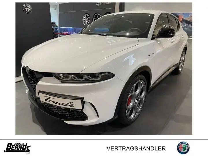 Bianco alfa Gebraucht 2022 Alfa Romeo Tonale Veloce SUV | 31.985 € - Bild 1/4