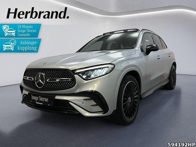Metalliclack hightechsilber Gebraucht 2024 Mercedes GLC300 AMG SUV | 58.480 € (Superpreis) - Bild 1/4