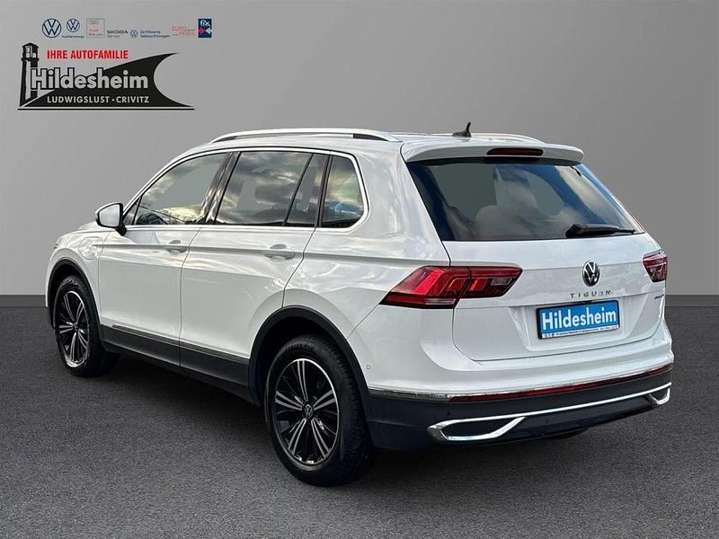 Gebraucht VW Tiguan Elegance 150 PS (110 kW) 2022 Weiß SUV