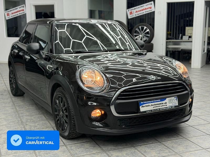 Midnight black metallic (metallic) Gebraucht 2019 Mini ONE Kleinwagen | 14.330 € (Fairer Preis) - Bild 1/4