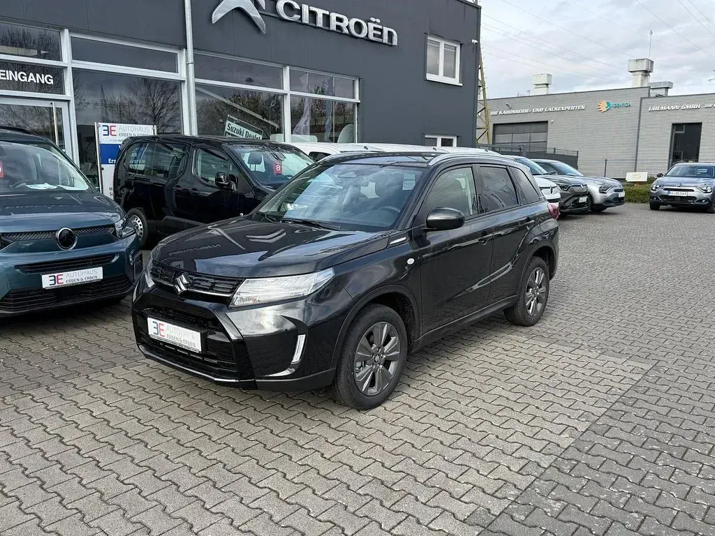 Neu Suzuki Vitara Comfort 110 PS (80 kW) 2026 Schwarz SUV