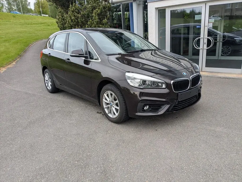 Gebraucht BMW 218 Advantage 136 PS (100 kW) 2016 Sparkling brown metallic Van / Kleinbus