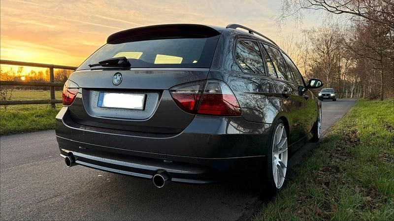 Gebraucht BMW 335 Basis 499 PS (367 kW) 2008 Grau Kombi