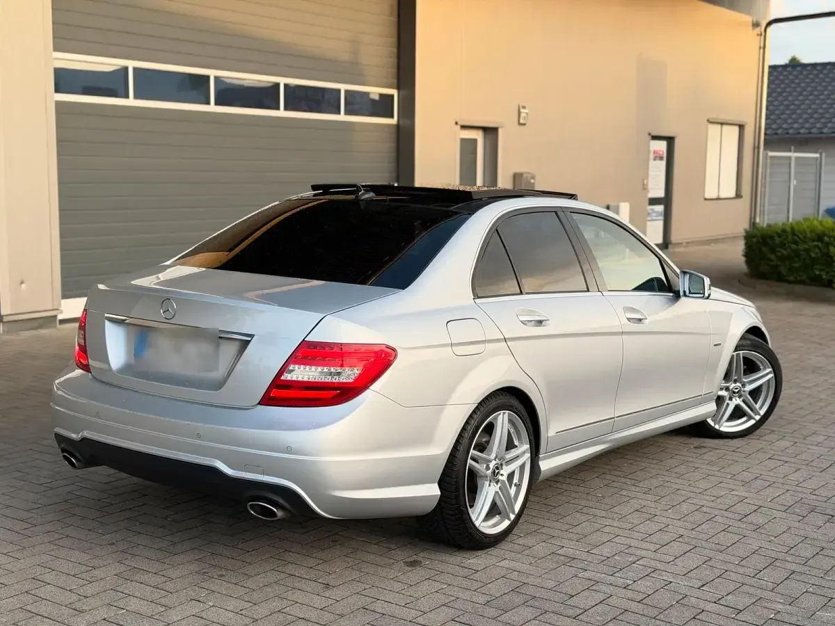 Gebraucht Mercedes C350 Avantgarde 256 PS (188 kW) 2012 Silber Limousine