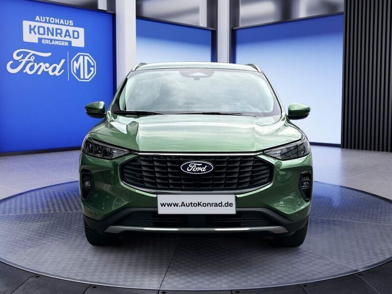 Gebraucht Ford Kuga Titanium 179 PS (131 kW) 2025 Bursting green metallic SUV