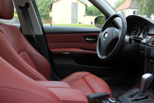Gebraucht BMW 320 250 PS (183 kW) 2011 Schwarz metallic Kombi