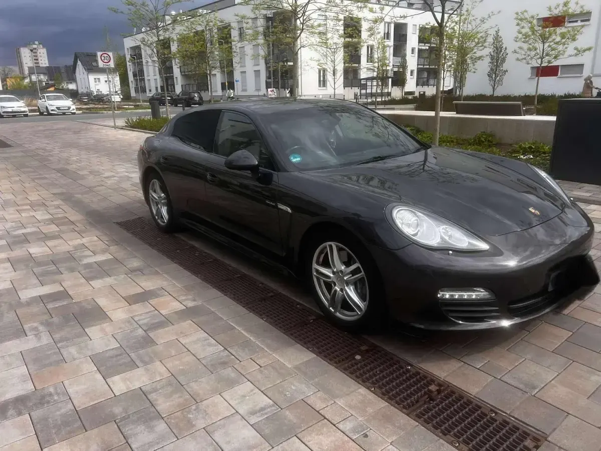Brugt Porsche Panamera 250 HK (183 kW) 2012 Grå Hatchback