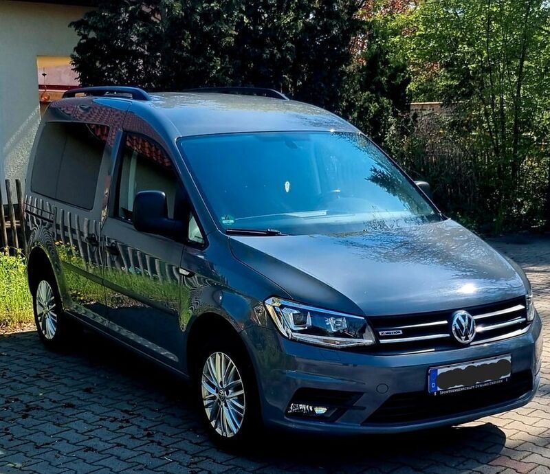 Grau Gebraucht 2016 VW Caddy Van / Kleinbus | 17.800 € (Fairer Preis) - Bild 1/4
